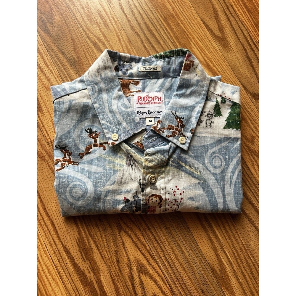 Reyn Spooner Rudolph Christmas Men’s Tailored SS Button-Down Shirt Blue/White M